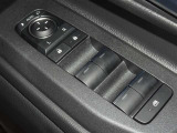 電動格納式ドアミラー・パワーウィンドウを装備してます。