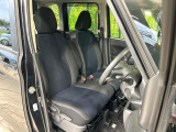 運転席シート廻りは使用感も少なく、良好な状態となっています。丁寧に使われていたことがよくわかりますね。