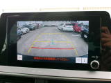 バックモニター付きですので、日常の駐車はもちろん、人や障害物などを映像で確認できるので安心です!(補助装置になりますので、目視でもご確認ください)