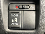 【パワースライドドア】スマートキーや運転席のスイッチでスライドドアの開閉が可能♪電動だから力を入れてドアを開ける必要が無く、小さいお子様でも、重い荷物を持っている時もラクに開け閉めできます♪