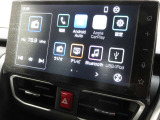 純正9インチスマホ連携ディスプレイオーディオを搭載。フルセグTVやBluetooth機能有り。Apple Car PlayやAndroid Autoに対応。スマホ内のナビや音楽再生のアプリを使用できます