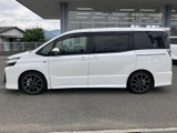 ヴォクシー 2.0 ZS GR スポーツ 
