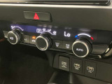 オートエアコンのお車ですので室内の温度をスムーズに調整してくれます♪
