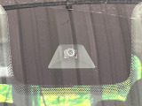 【プロパイロット】高速道路での長距離走行が楽に!!渋滞時と巡回走行のシーンで、アクセル・ブレーキ・ステアリングを自動で制御し、長距離運転の負担を軽減してくれます♪