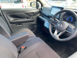 視界が広く、ドライバーの運転のしやすさを、考えた運転席