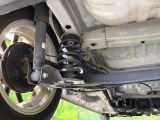 お車を安心してお乗りいただく為には、足回りの定期点検が欠かせません。サービスサポート(有償保証)では無料点検もご提供しており、安心のカーライフをお過ごしいただけるサポート体制が整っています。