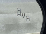 車線変更時の後方確認をアシストしてくれるブラインドスポットモニター!ドアミラーの死角を検知してくれるから車線変更もスムーズです。