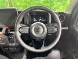 【純正革巻きステアリング】上質な革を使用することで、手にしっかり馴染みとても運転しやすいハンドルです♪