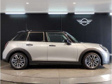 【MINI認定中古車】MINIのご購入はぜひMINI正規ディーラーで!メーカー基準の納車前点検整備を全車実施。規定整備を実施された車両にのみ付帯出来る全国保証。