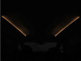 夜間に室内を照らしてくれるルームライトです
