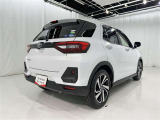 「バックフォルム」です。トランク・ラゲッジスペースには、多くの荷物を入れることが可能です。