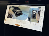 【3Dサラウンドカメラ】車両周辺360度の状況を立体的に表示するシステムで、駐車や狭い場所での運転、オフロード走行時に非常に役立ちます。