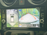 【アラウンドビューモニター】専用のカメラにより、上から見下ろしたような視点で360度クルマの周囲を確認することができます☆死角部分も確認しやすく、狭い場所での切り返しや駐車もスムーズに行えます。