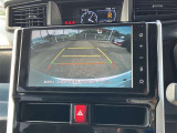 バックガイドモニターで、後方を確認しながら安心して駐車することができます。運転初心者も熟練者も必須の機能ですよ!