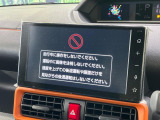 【ディスプレイオーディオ】お手持ちのスマートフォンとの連携で、ナビや音楽再生など各種アプリを使用可能。スマホに近い感覚でお使いいただけます♪