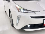 フォグランプ装着車です。暗い夜道の車両前方を明るく照らします
