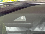 【トヨタセーフティセンス】走行中に前方の車両等を認識し、衝突しそうな時は警報とブレーキで衝突回避と被害軽減をアシスト。より安全にドライブをお楽しみいただけます。