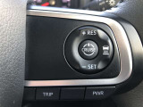 【ステアリングスイッチ】右です。ハンドルから手を離さず、運転に集中したまま手元でマルチインフォメーションディスプレイ内の表示切替などができます。