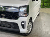 【LEDヘッドライト】悪天候や夜間走行時も良好な視界を確保し安心して運転できる高輝度LEDヘッドライトを装備!点灯速度が早く、消費電力も抑えられています。