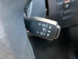 【クルーズコントロール】高速道路もラクラク走行。アクセルを離しても一定速度で走行ができ、長距離運転時の負担を軽減!加速・減速も簡単なスイッチ操作で調整できます。
