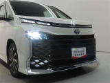 高輝度で点灯速度が速く、しかも消費電力の少ないLEDヘッドライトが装備されています!LEDの明るい光が走行中の視界の確保をサポートして、夜のドライブがより楽しく安全に運転できます♪
