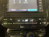【オートエアコン】一度お好みの温度に設定すれば、車内の温度を検知し風量や温度を自動で調整してくれます。