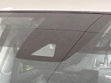 【プリクラッシュセーフティ】前方の車両等を検知し、衝突しそうな時は警報で注意を促し、ブレーキを踏む力をサポート。ブレーキを踏めなかった場合は衝突被害軽減ブレーキが作動、衝突回避をサポートします。