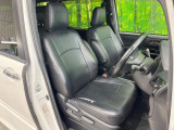 運転席シート廻りは使用感も少なく、良好な状態となっています。丁寧に使われていたことがよくわかりますね。