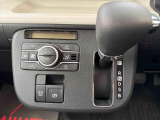 痛みの出やすい運転席シートの角、フロアマット、座面、ともに良好です