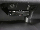 ETC車載機です。高速・有料道路の料金をキャッシュレスでスムーズに通過できます。