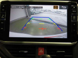 バックカメラが付いているので後方確認が非常にしやすいです。今や運転初心者も熟練者も必須装備!ついていて損はないですね♪