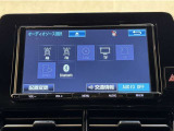 Bluetooth対応、CD/DVD再生機能付き。お好きな音楽を聴きながらのドライブは楽しいですよね〜♪