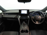 見通しのよいすっきりとした視界で、誰でも運転しやすいです。運転のしやすさは疲れにくさにも繋がりますよ♪