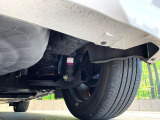 お車を安心してお乗りいただく為には、足回りの定期点検が欠かせません。サービスサポート(有償保証)では無料点検もご提供しており、安心のカーライフをお過ごしいただけるサポート体制が整っています。