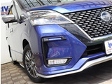 【車屋】として、長く車業界に従事した経験豊富なスタッフが在籍しております。