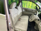 運転席シート廻りは使用感も少なく、良好な状態となっています。丁寧に使われていたことがよくわかりますね。