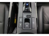 スイッチ類もきれいに。車内もボディも隅々までクリーニング。