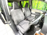 運転席シート廻りは使用感も少なく、良好な状態となっています。丁寧に使われていたことがよくわかりますね。