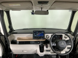 【前方視界】開放的な前方視界!運転がしやすく疲れにくいです♪窓が大きく、見通しがとっても良いおクルマですよ♪