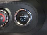 スマートキー装備車なので、キーを取り出さなくてもエンジン始動が可能です。