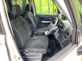 運転席シート廻りは使用感も少なく、良好な状態となっています。丁寧に使われていたことがよくわかりますね。