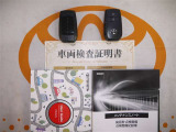スマートキー付。取扱説明書とメンテナンスノートもあります☆品質評価シート付いてます!トヨタ認定中古車ライト!!