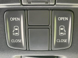 【両側パワースライドドア】スマートキーや運転席のスイッチで後席両側スライドドアの開閉が可能♪電動だから力を入れてドアを開ける必要が無く、小さなお子様でも簡単に開け閉めでき快適です♪