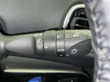 トンネルなど、周囲の明るさの変化でランプ類を自動オン・オフするコンライトです(消し忘れ防止機能付)