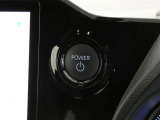 【プッシュスタート】スマートキーを携帯して、ブレーキを踏みながらスタートスイッチを押すだけでエンジンがかけられます。