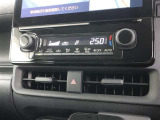 オートエアコン付車です。自動で温度と風量を設定する優れものです。