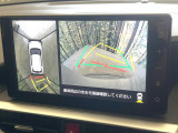 【パノラマモニター】専用のカメラにより、上から見下ろしたような視点で360度クルマの周囲を確認することができます☆死角部分も確認しやすく、狭い場所での切り返しや駐車もスムーズに行えます。