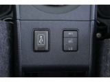 運転席にはシートヒーターが付いてます!