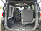 【ラゲッジスペース】展示車両のシートアレンジなど実際にお使いになるシチュエーションを想像しながらご覧いただけます♪
