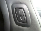 助手席もパワーシート付です。運転席からは、助手席肩口パワーシートスイッチで助手席シートの操作が手軽にできます。